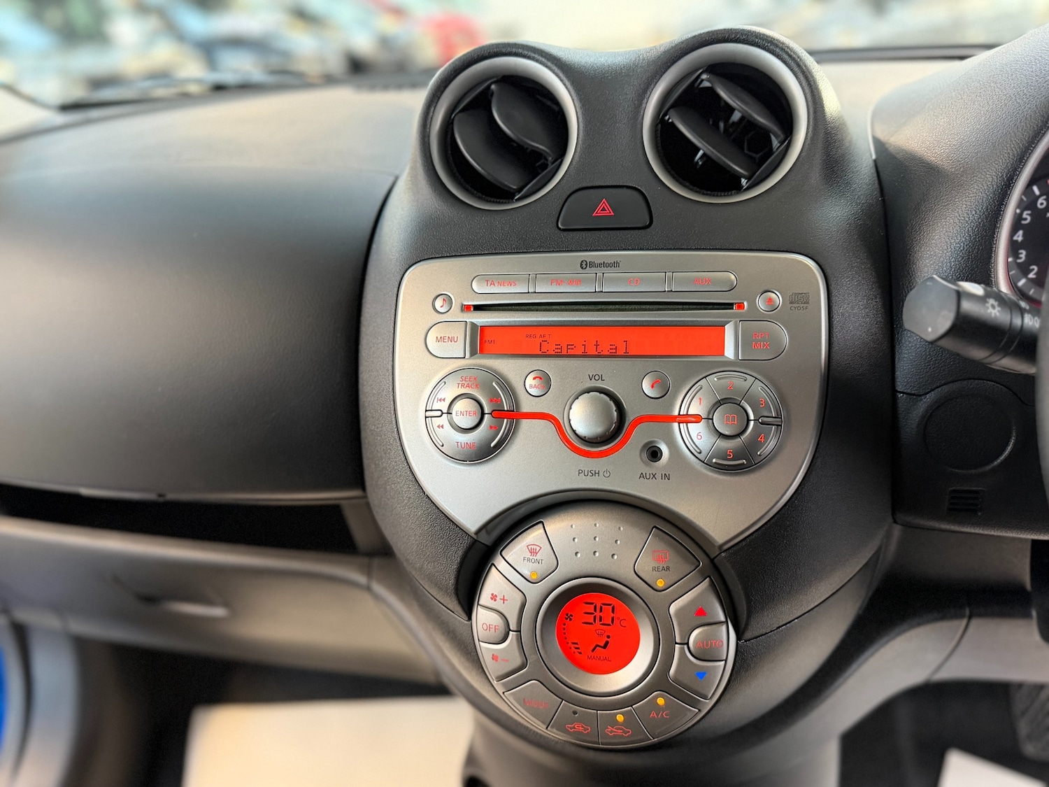 Used Nissan Micra 2011 for sale - 76757182: Photo 30