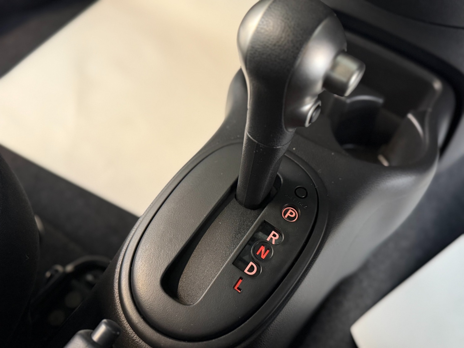 Used Nissan Micra 2011 for sale - 76757182: Photo 34