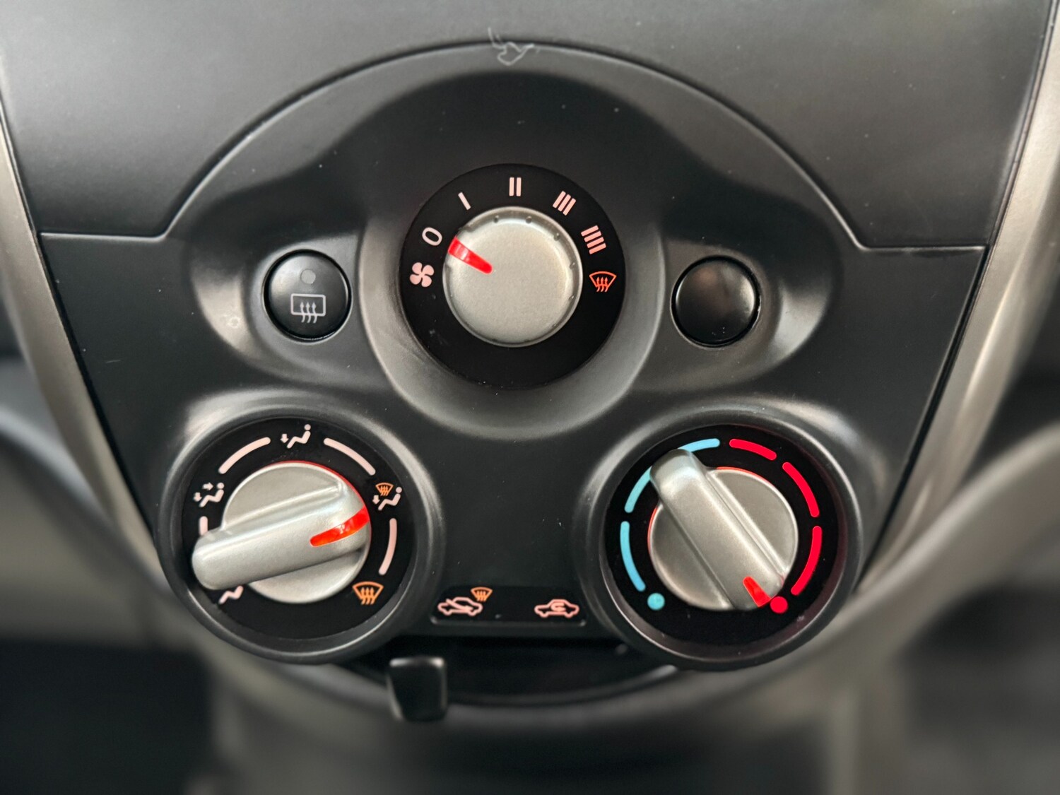 Used Nissan Micra 2015 for sale - 76651004: Photo 30