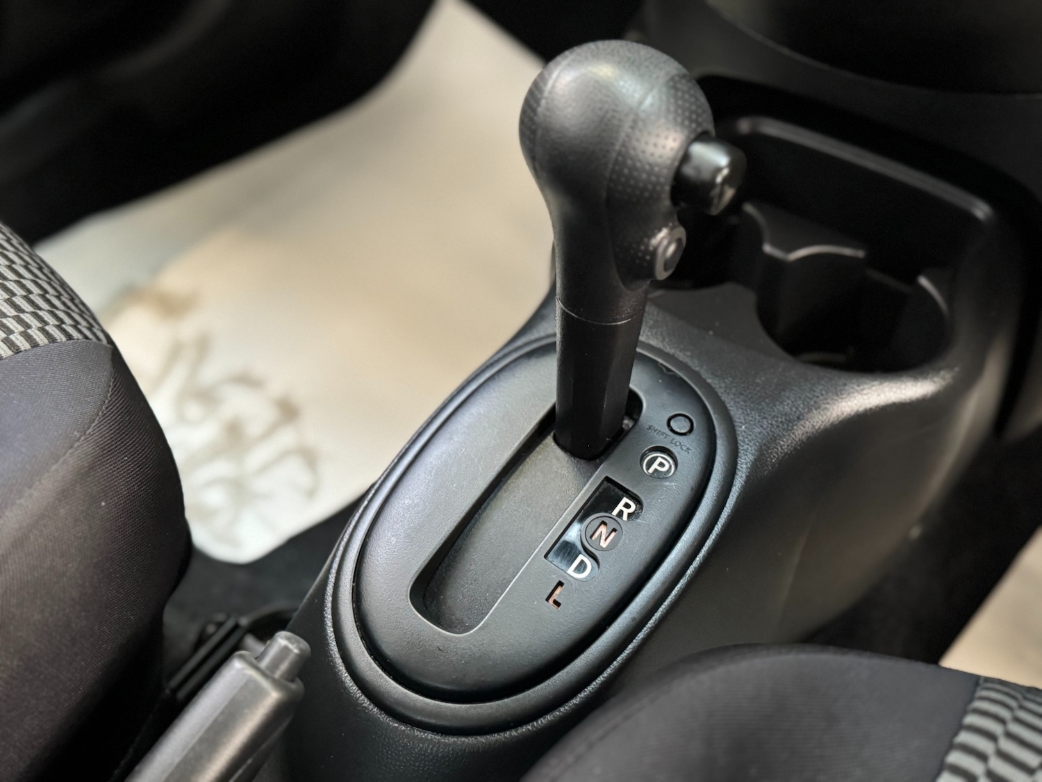 Used Nissan Micra 2015 for sale - 76651004: Photo 32