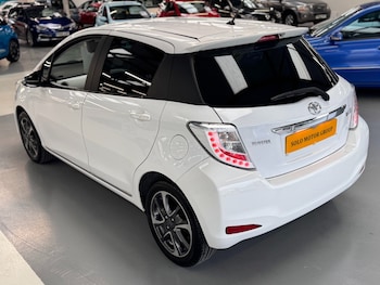Used Toyota Yaris 2013 for sale - 75957577: Photo