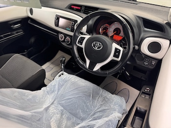 Used Toyota Yaris 2013 for sale - 75957577: Photo