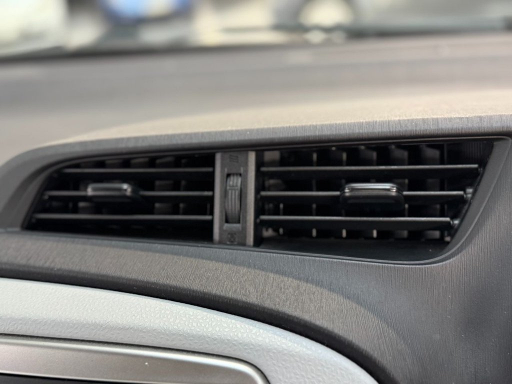 Used Toyota Yaris 2014 for sale - 77250584: Photo 26