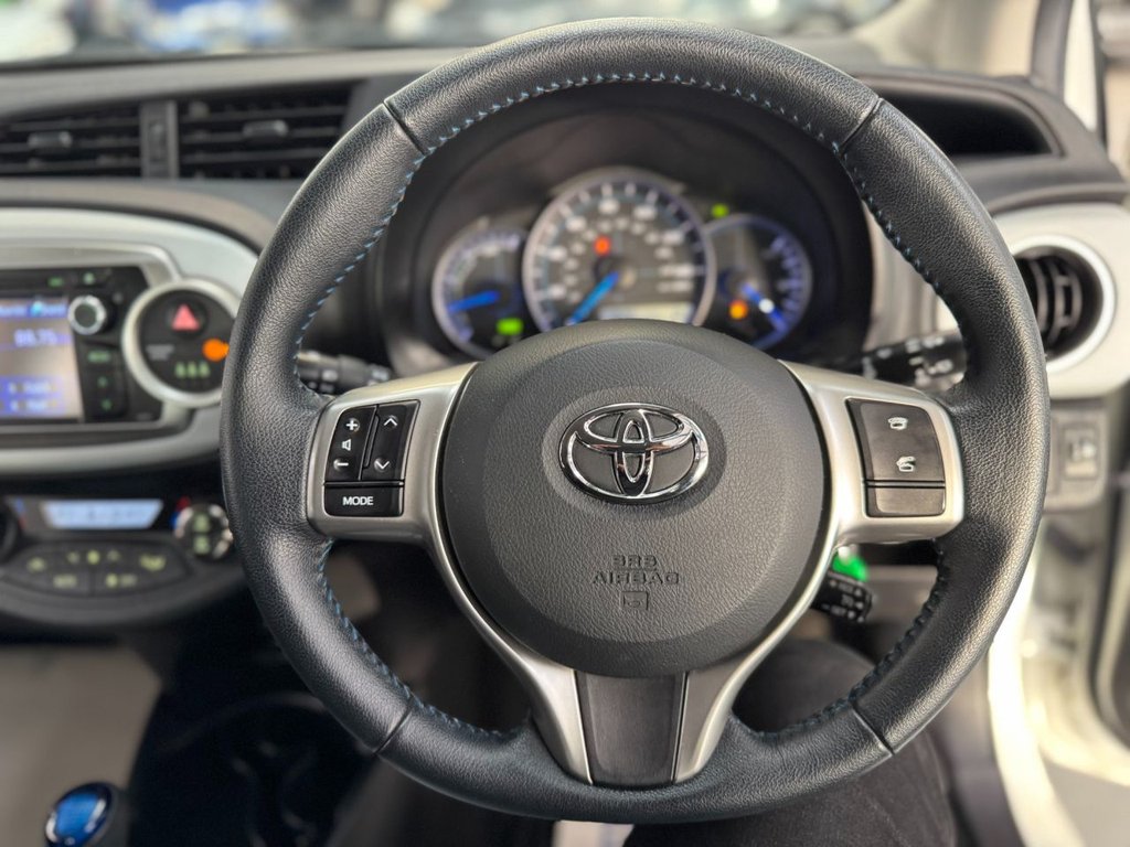 Used Toyota Yaris 2014 for sale - 77250584: Photo 35