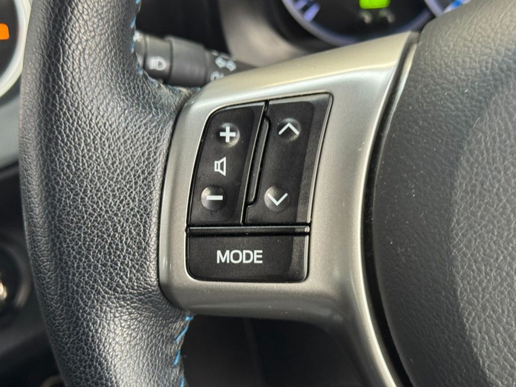 Used Toyota Yaris 2014 for sale - 77250584: Photo 38