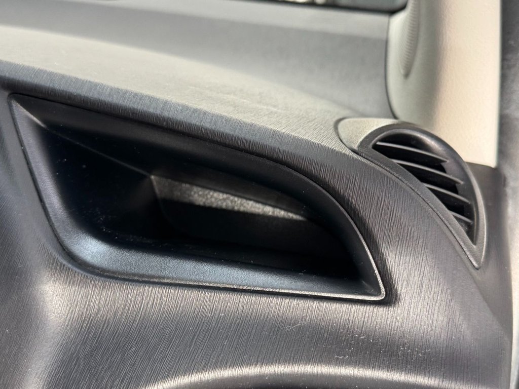 Used Toyota Yaris 2014 for sale - 77250584: Photo 44