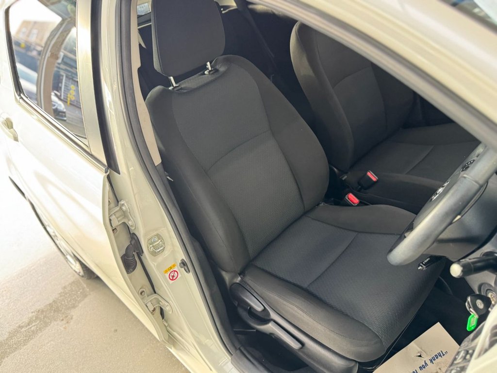 Used Toyota Yaris 2014 for sale - 77250584: Photo 46