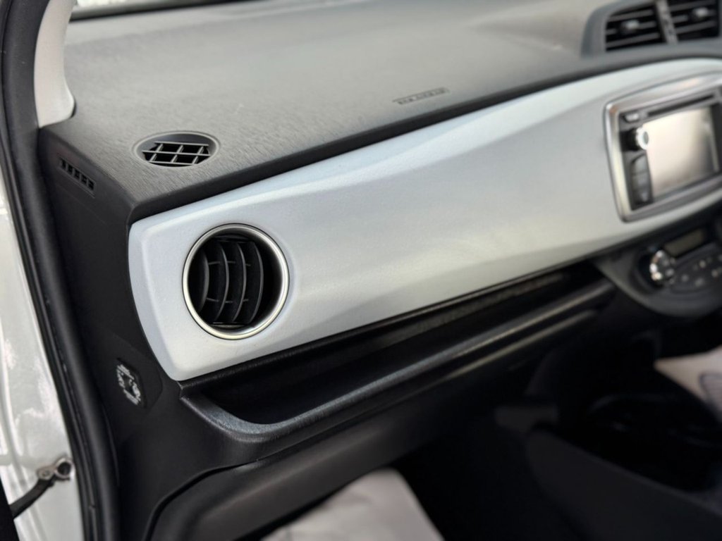 Used Toyota Yaris 2014 for sale - 77250584: Photo 50