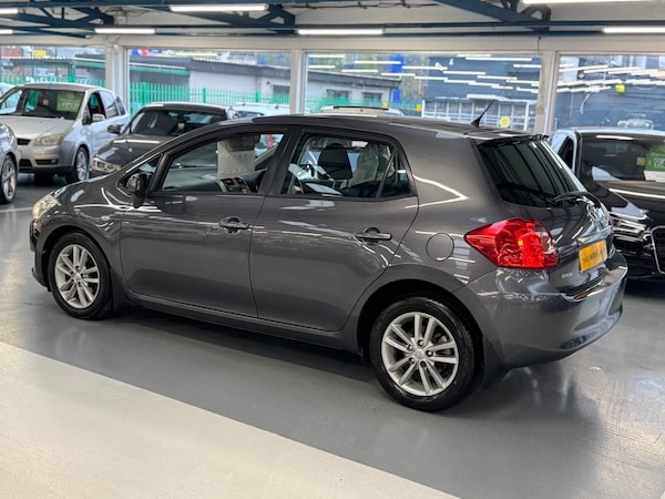 Used Toyota Auris 2009 for sale - 76316852: Photo 12