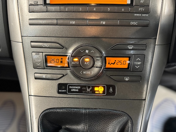 Used Toyota Auris 2009 for sale - 76316852: Photo 31