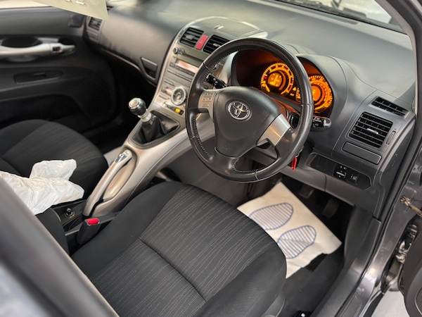 Used Toyota Auris 2009 for sale - 76316852: Photo 3
