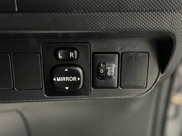 Used Toyota Auris 2009 for sale - 76316852: Photo 43
