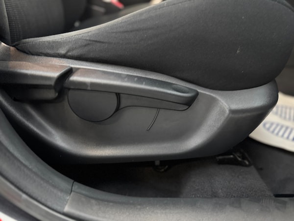 Used Toyota Auris 2009 for sale - 76316852: Photo 45