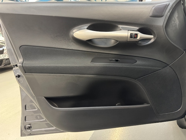 Used Toyota Auris 2009 for sale - 76316852: Photo 52