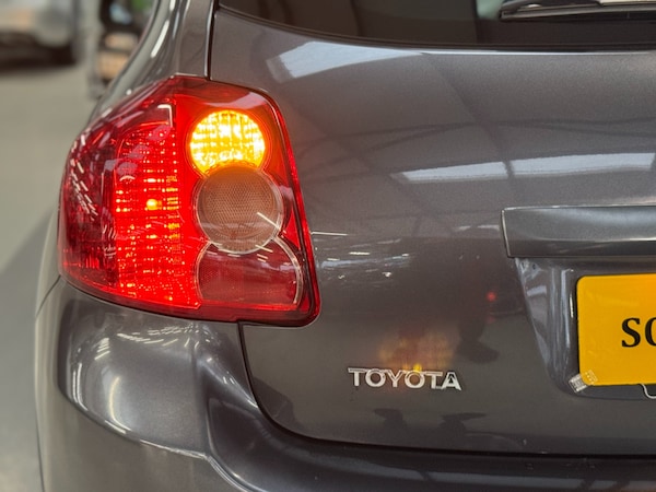Used Toyota Auris 2009 for sale - 76316852: Photo 62