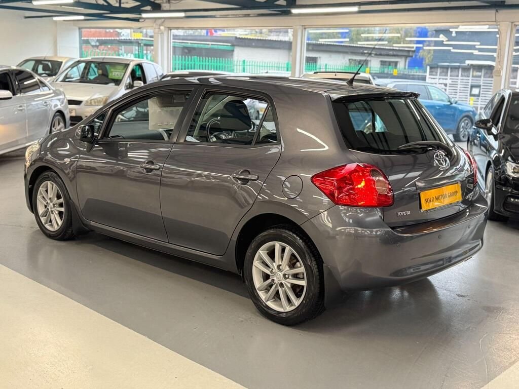 Used Toyota Auris 2009 for sale - 76776366: Photo 2