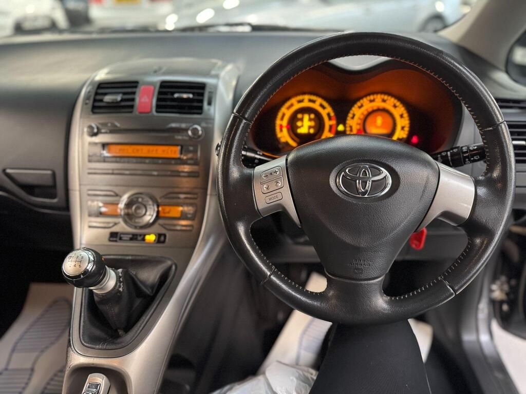 Used Toyota Auris 2009 for sale - 76776366: Photo 25