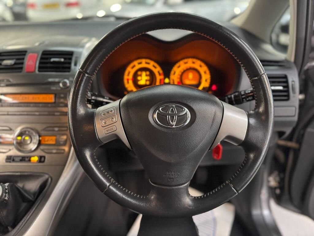 Used Toyota Auris 2009 for sale - 76776366: Photo 36