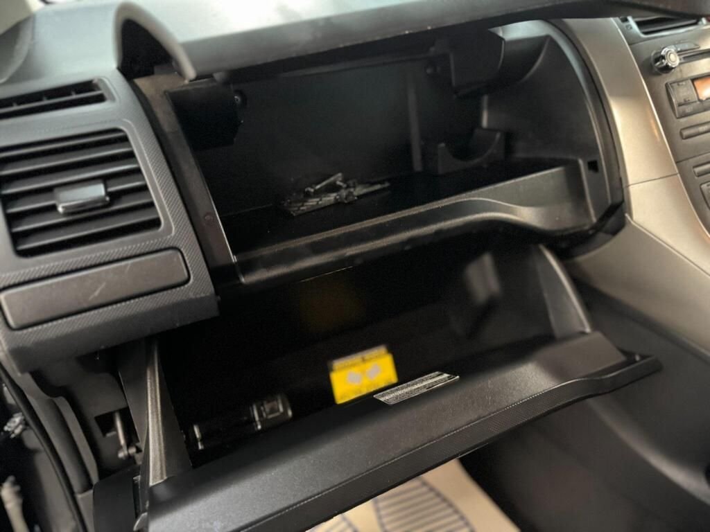 Used Toyota Auris 2009 for sale - 76776366: Photo 50