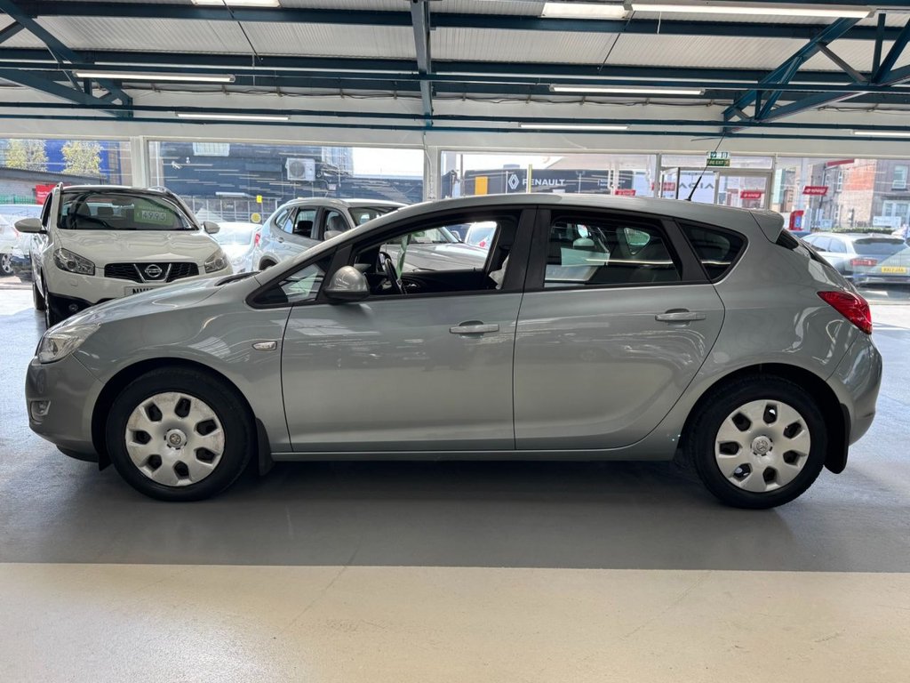 Used Vauxhall Astra 2010 for sale - 78167370: Photo 11