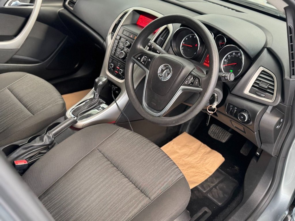 Used Vauxhall Astra 2010 for sale - 78167370: Photo 21