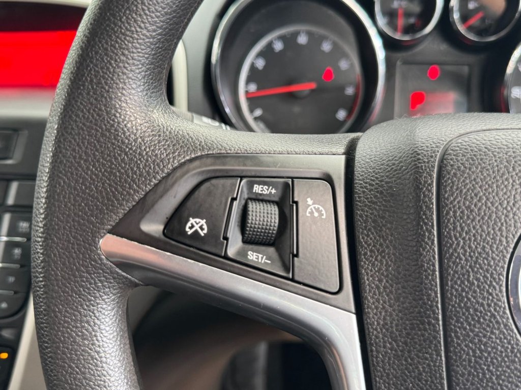 Used Vauxhall Astra 2010 for sale - 78167370: Photo 41