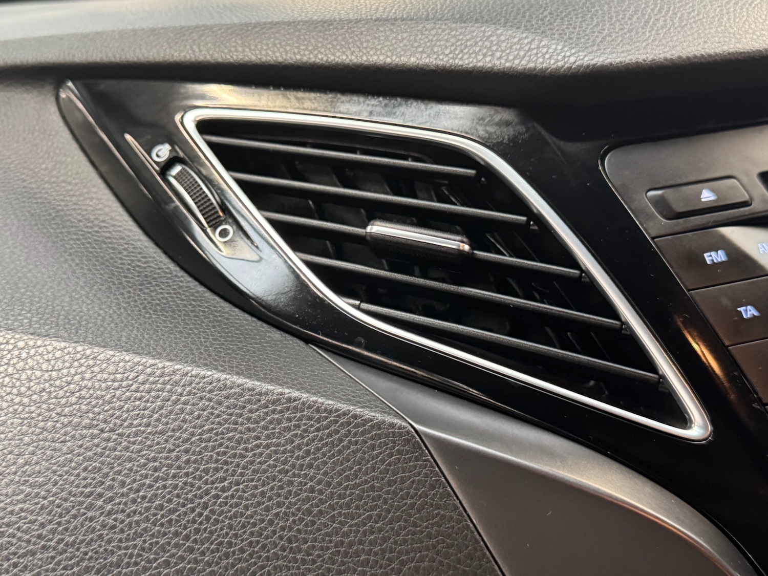 Used Hyundai i40 2014 for sale - 76332005: Photo 30