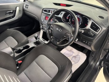 Used Kia Ceed 2013 for sale - 77693275: Photo