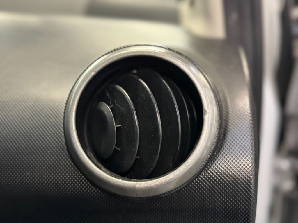 Used Toyota AYGO 2006 for sale - 77534260: Photo 48