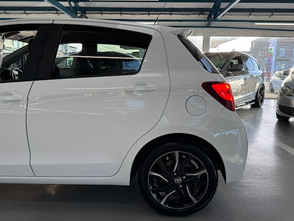 Used Toyota Yaris 2015 for sale - 76184207: Photo 12