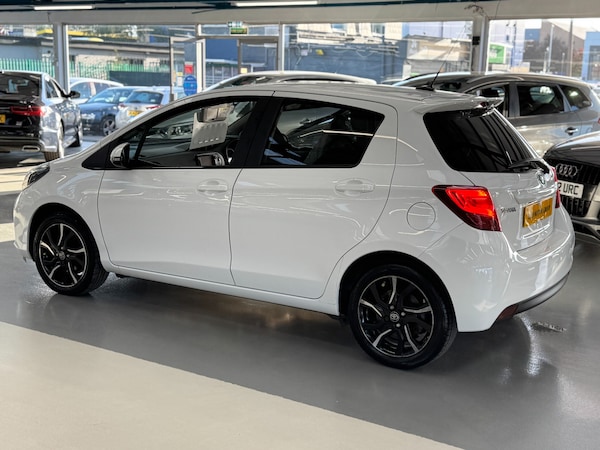 Used Toyota Yaris 2015 for sale - 76184207: Photo 13
