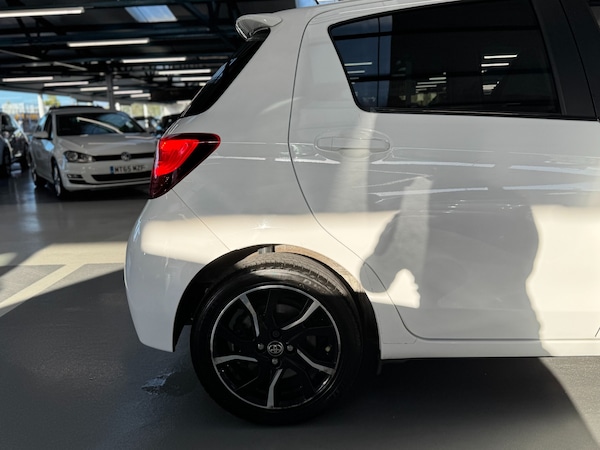 Used Toyota Yaris 2015 for sale - 76184207: Photo 18