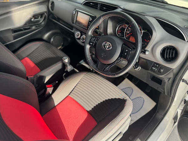Used Toyota Yaris 2015 for sale - 76184207: Photo 22