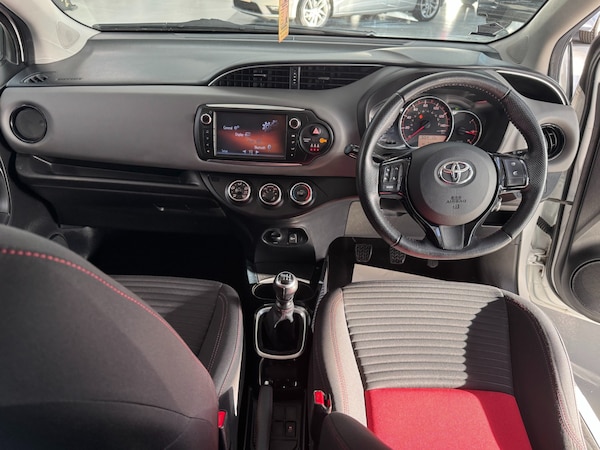 Used Toyota Yaris 2015 for sale - 76184207: Photo 24