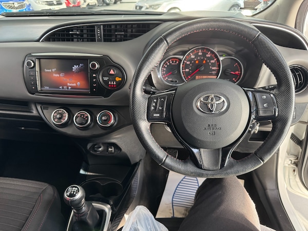 Used Toyota Yaris 2015 for sale - 76184207: Photo 25