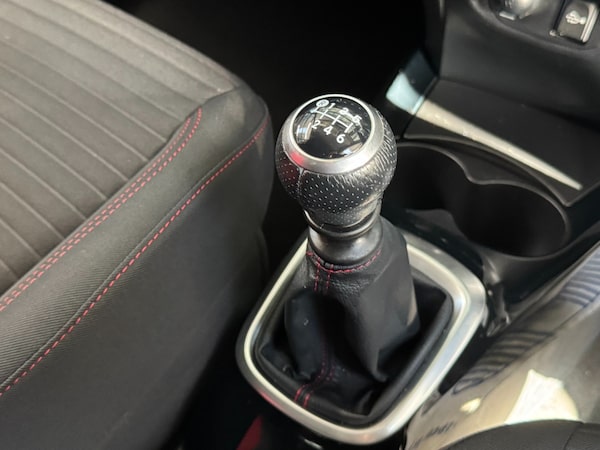 Used Toyota Yaris 2015 for sale - 76184207: Photo 33