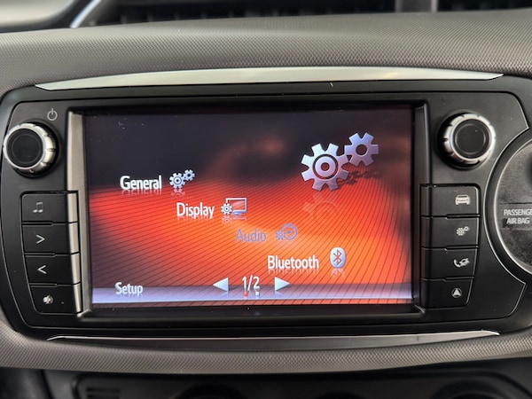 Used Toyota Yaris 2015 for sale - 76184207: Photo 36