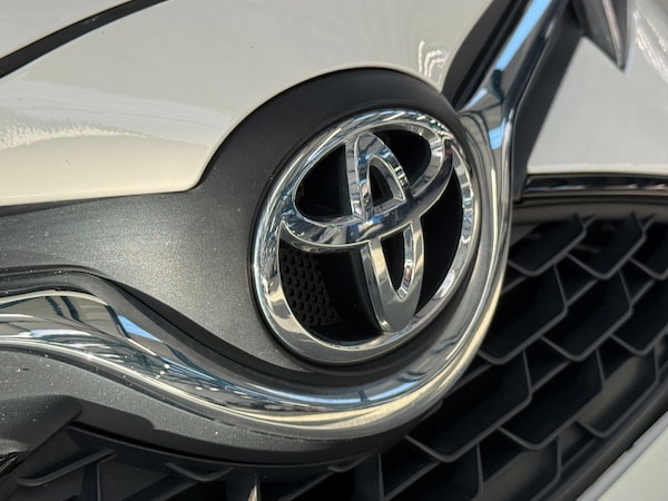 Used Toyota Yaris 2015 for sale - 76184207: Photo 65