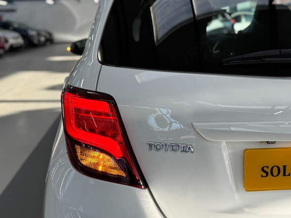 Used Toyota Yaris 2015 for sale - 76184207: Photo 68