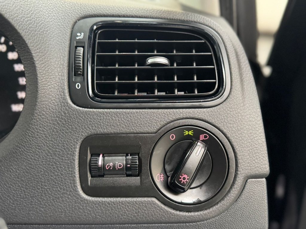 Used Volkswagen Polo 2013 for sale - 77666886: Photo 42