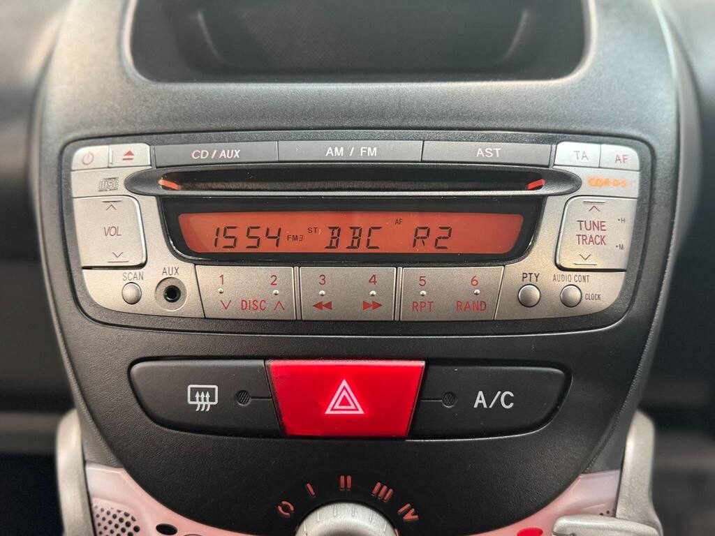 Used Peugeot 107 2011 for sale - 76776368: Photo 29