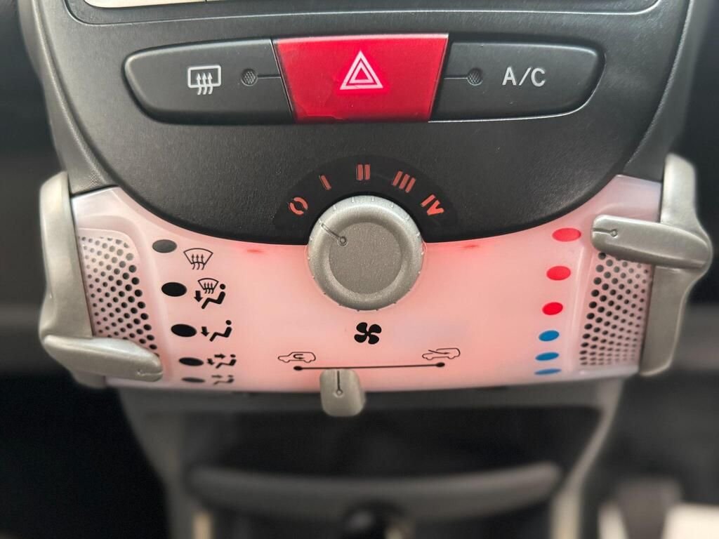 Used Peugeot 107 2011 for sale - 76776368: Photo 30