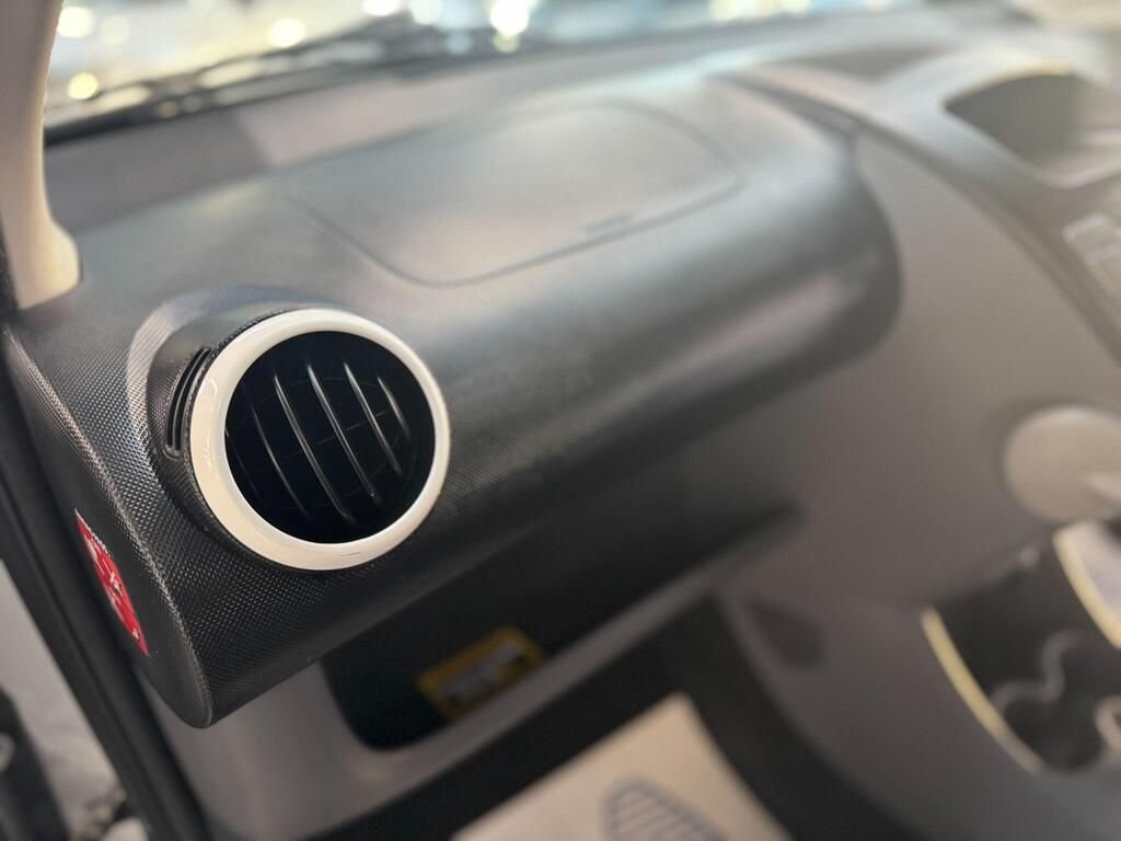 Used Peugeot 107 2011 for sale - 76776368: Photo 44