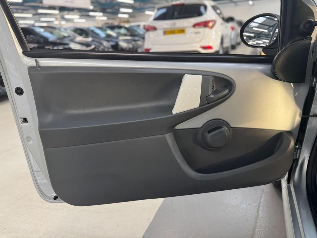 Used Peugeot 107 2011 for sale - 76776368: Photo 47