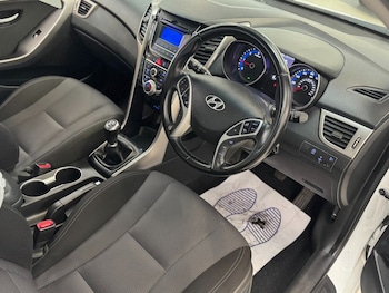 Used Hyundai i30 2016 for sale - 77897504: Photo