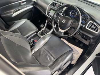 Used Suzuki SX4 S-Cross 2013 for sale - 75683813: Photo