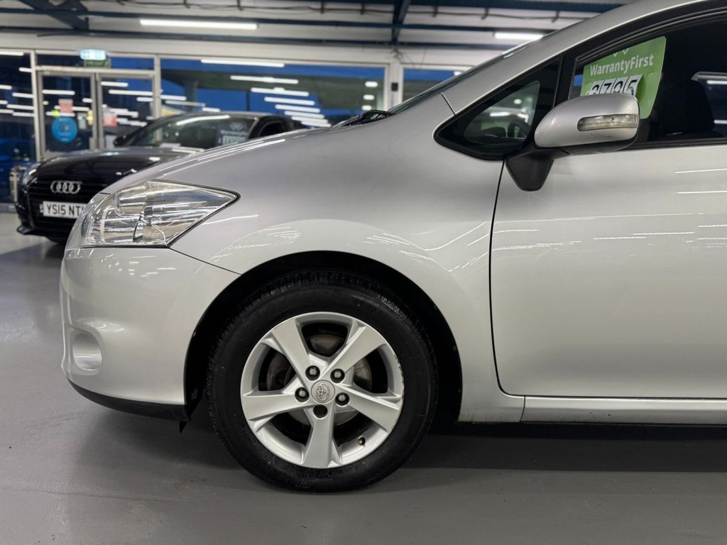 Used Toyota Auris 2010 for sale - 76900858: Photo 11