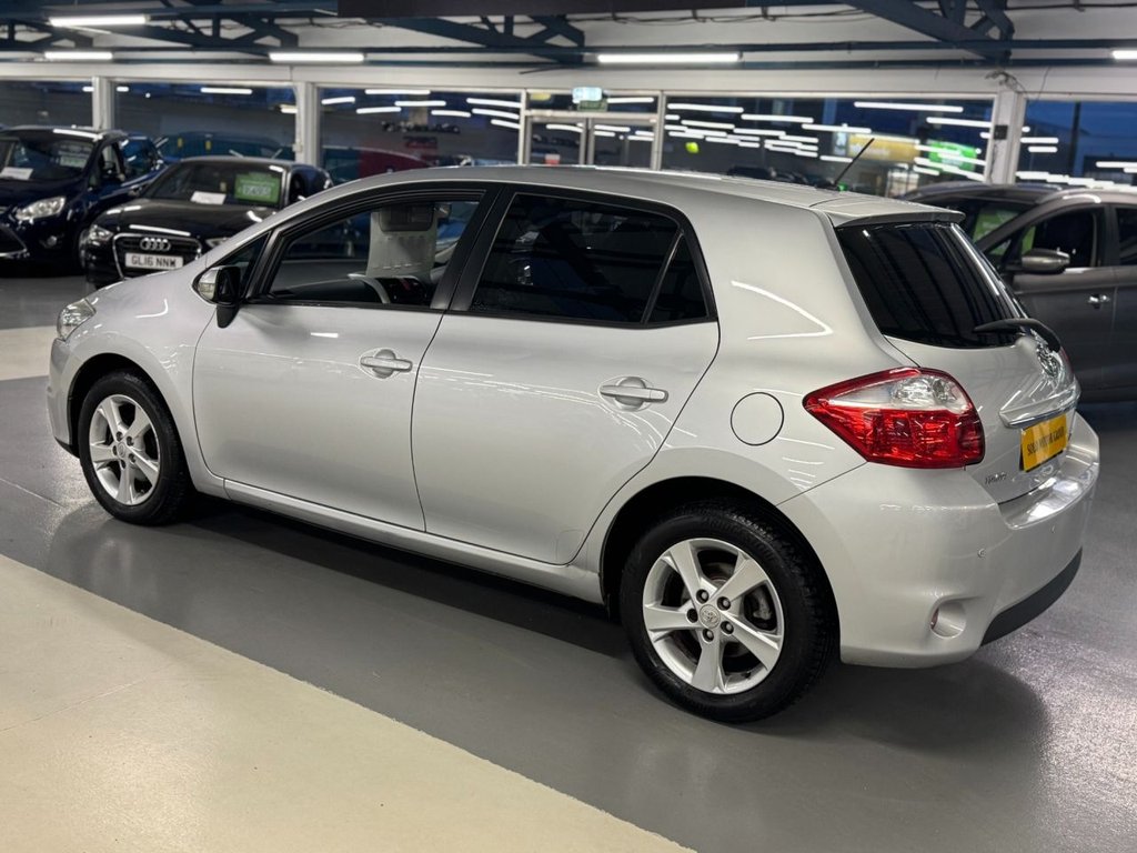 Used Toyota Auris 2010 for sale - 76900858: Photo 14