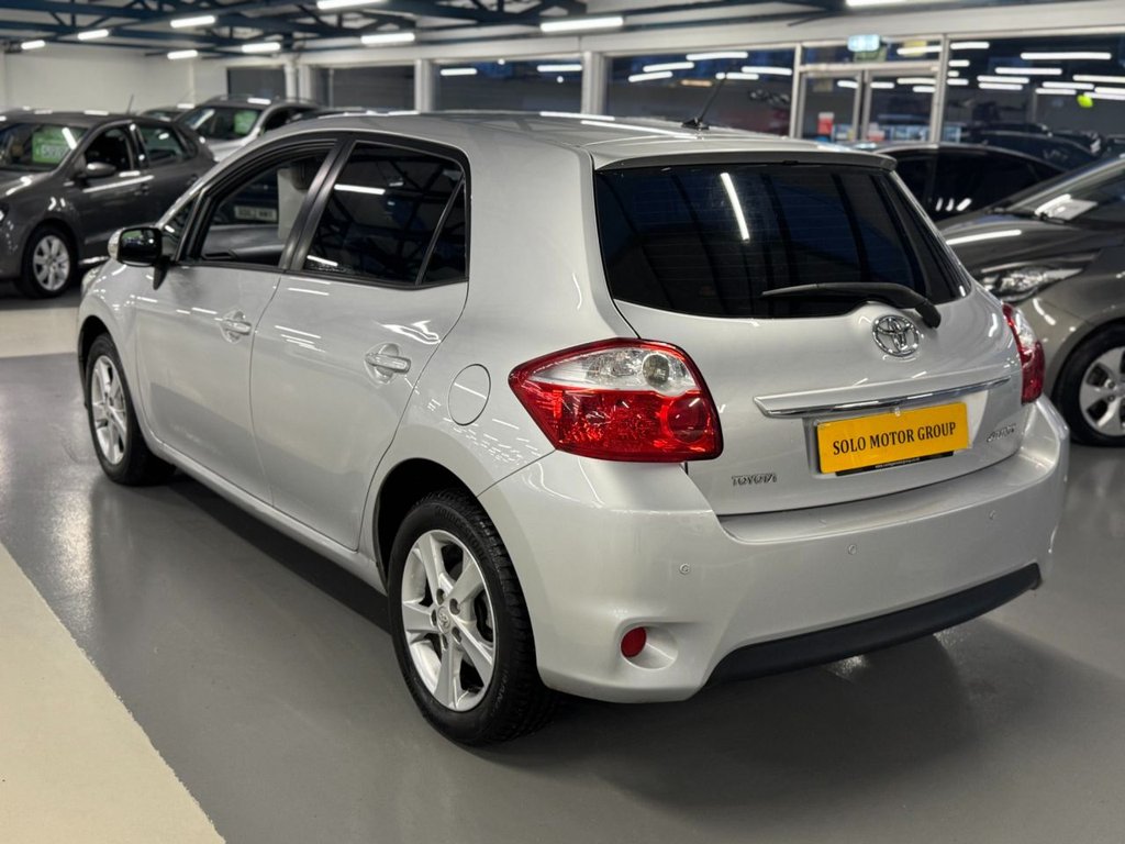 Used Toyota Auris 2010 for sale - 76900858: Photo 15