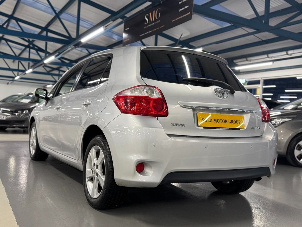 Used Toyota Auris 2010 for sale - 76900858: Photo 16